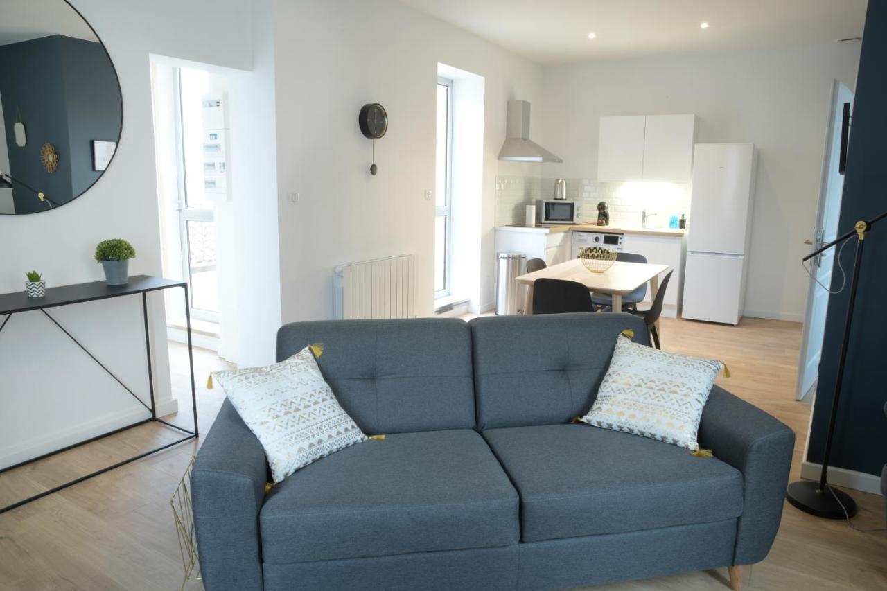 T2 De 55M2 Avec Toit Terrasse, Hyper Centre, Wifi, Draps, Savons Et Serviettes Fournis コニャック 部屋 写真