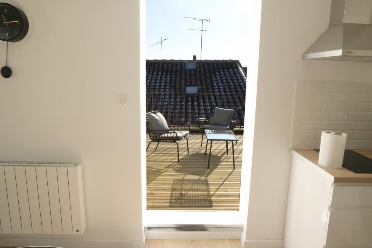 T2 De 55M2 Avec Toit Terrasse, Hyper Centre, Wifi, Draps, Savons Et Serviettes Fournis コニャック エクステリア 写真